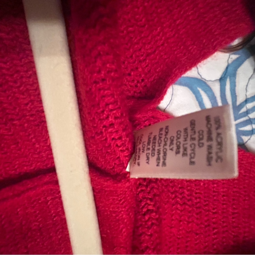 Elegant Red Shawl Wrap - Picture 3 of 7